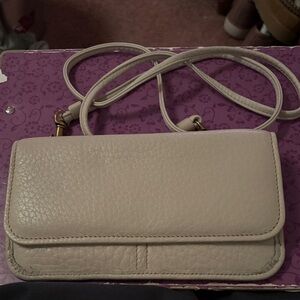 COACH Elegant Cream Leather Crossbody Bag Wallet with strap